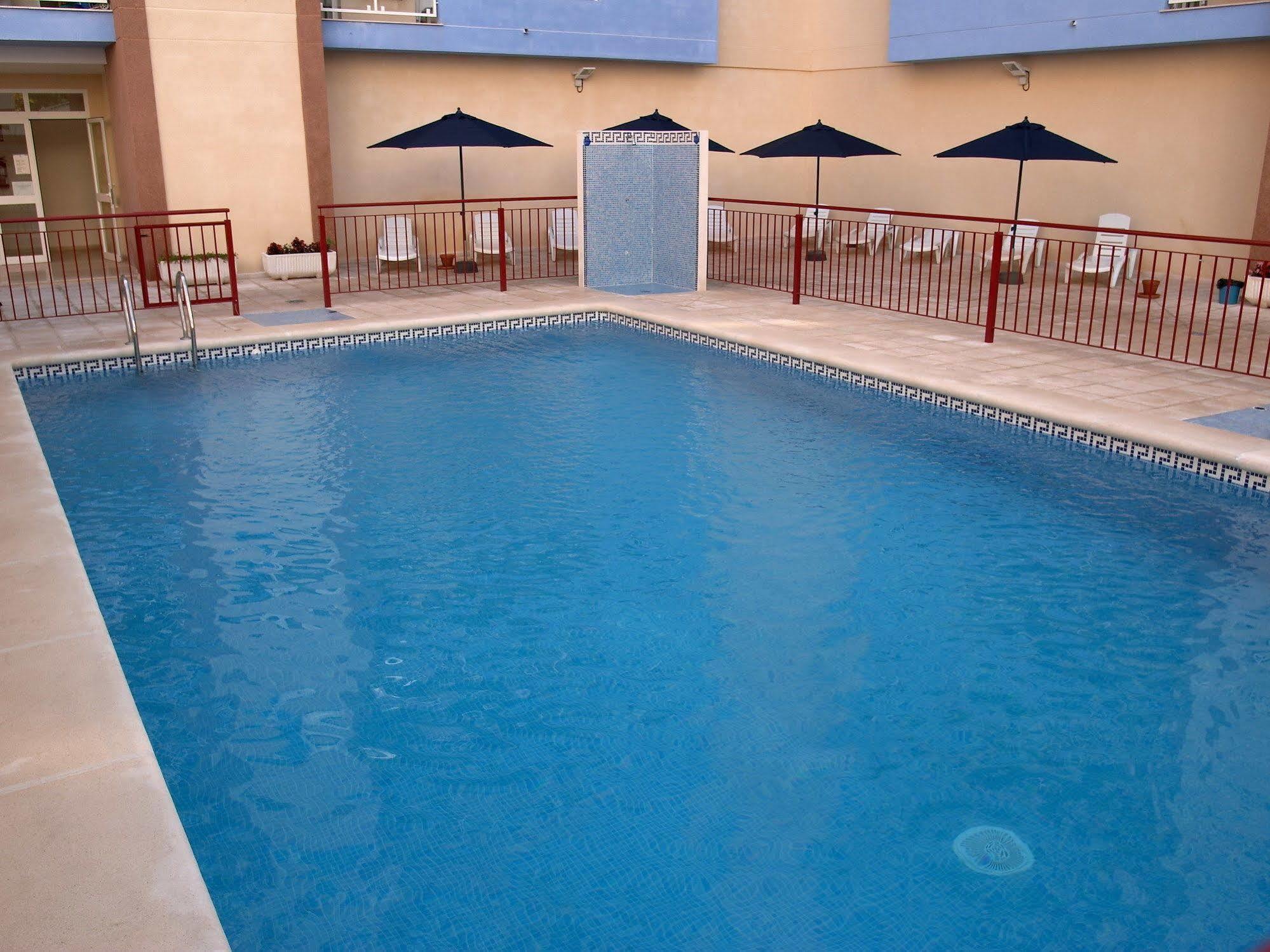 Apartamentos Marblau Peredamar-Julio Y Agosto Solo Familias Гандия Екстериор снимка