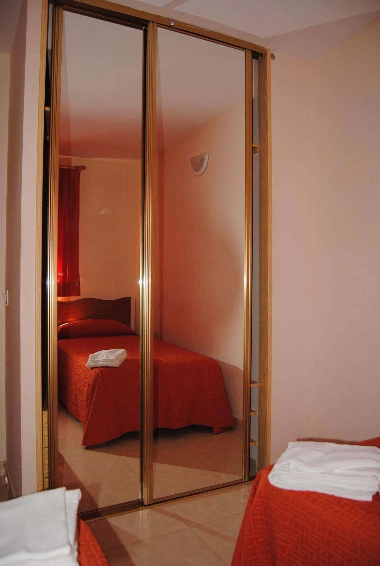Apartamentos Marblau Peredamar-Julio Y Agosto Solo Familias Гандия Екстериор снимка